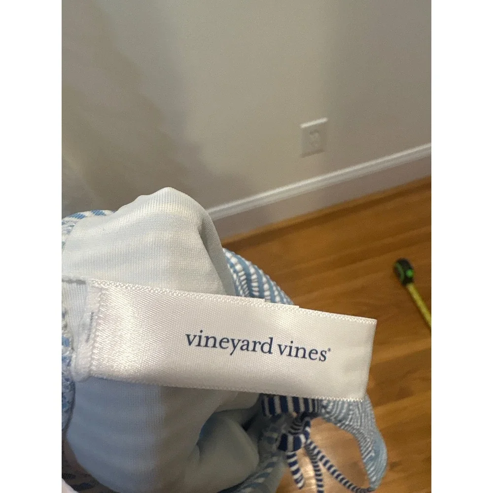 Vineyard Vines Girls Blue Seersucker Stripe One Piece Swimsuit Size M 10-12